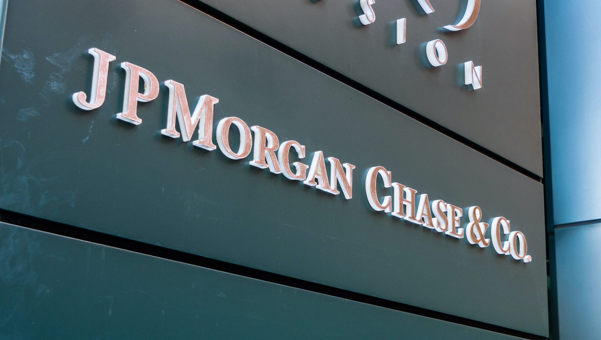 JPMorgan Chase Announces Takeover Of First Republic Bank