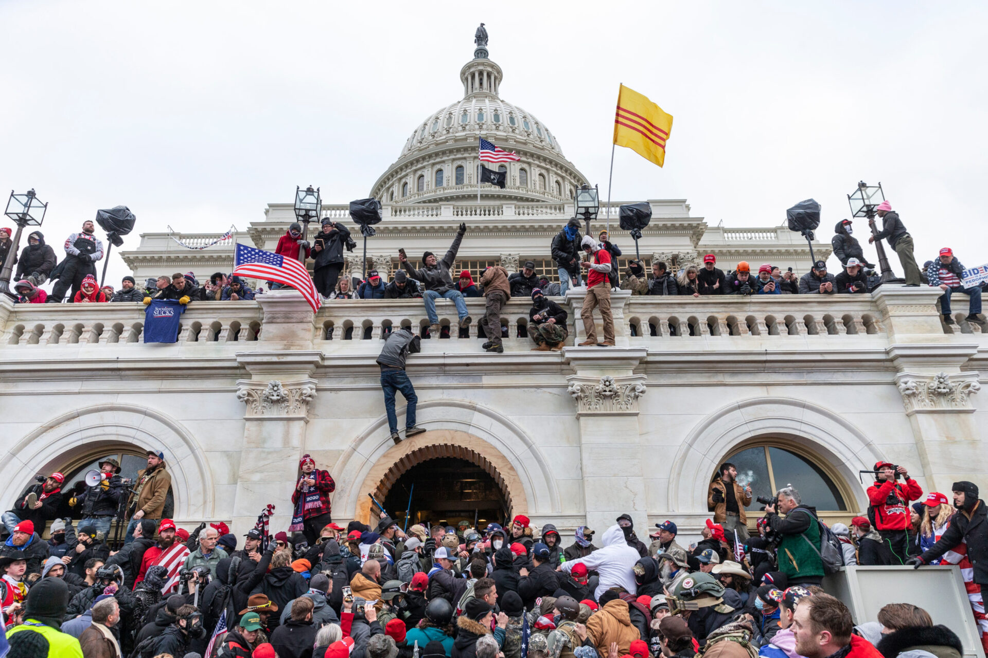 Airbnb Cancels All DC Inaugural Bookings