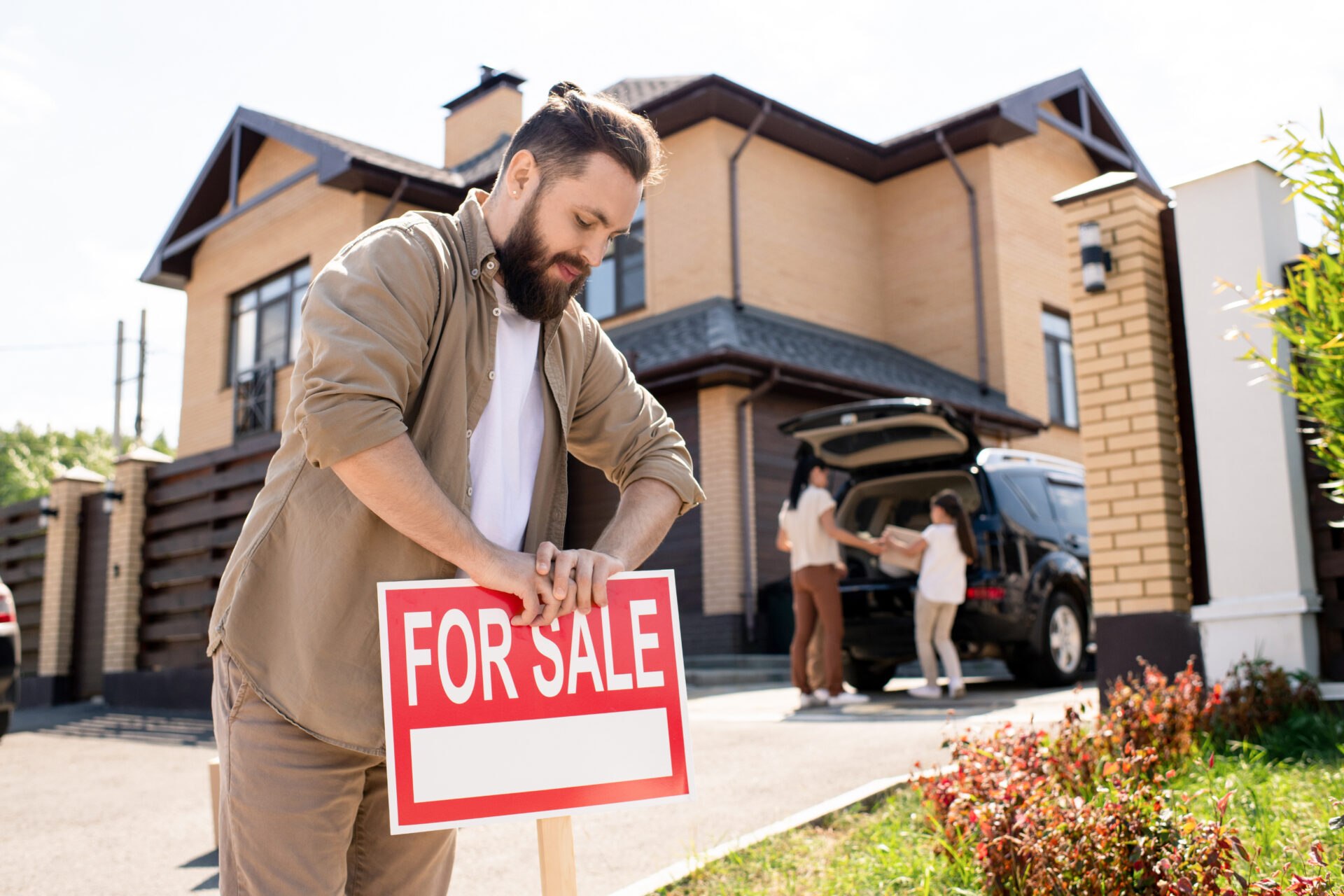 RE/MAX: Home Sales, Median Sale Price Dropped in August