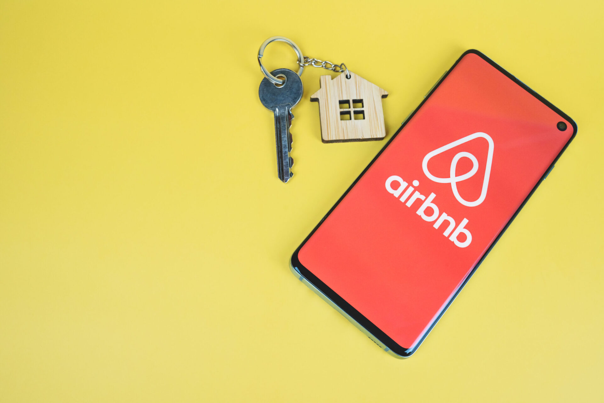 Analysts See Airbnb As A Major Player In 2022 Housing Market