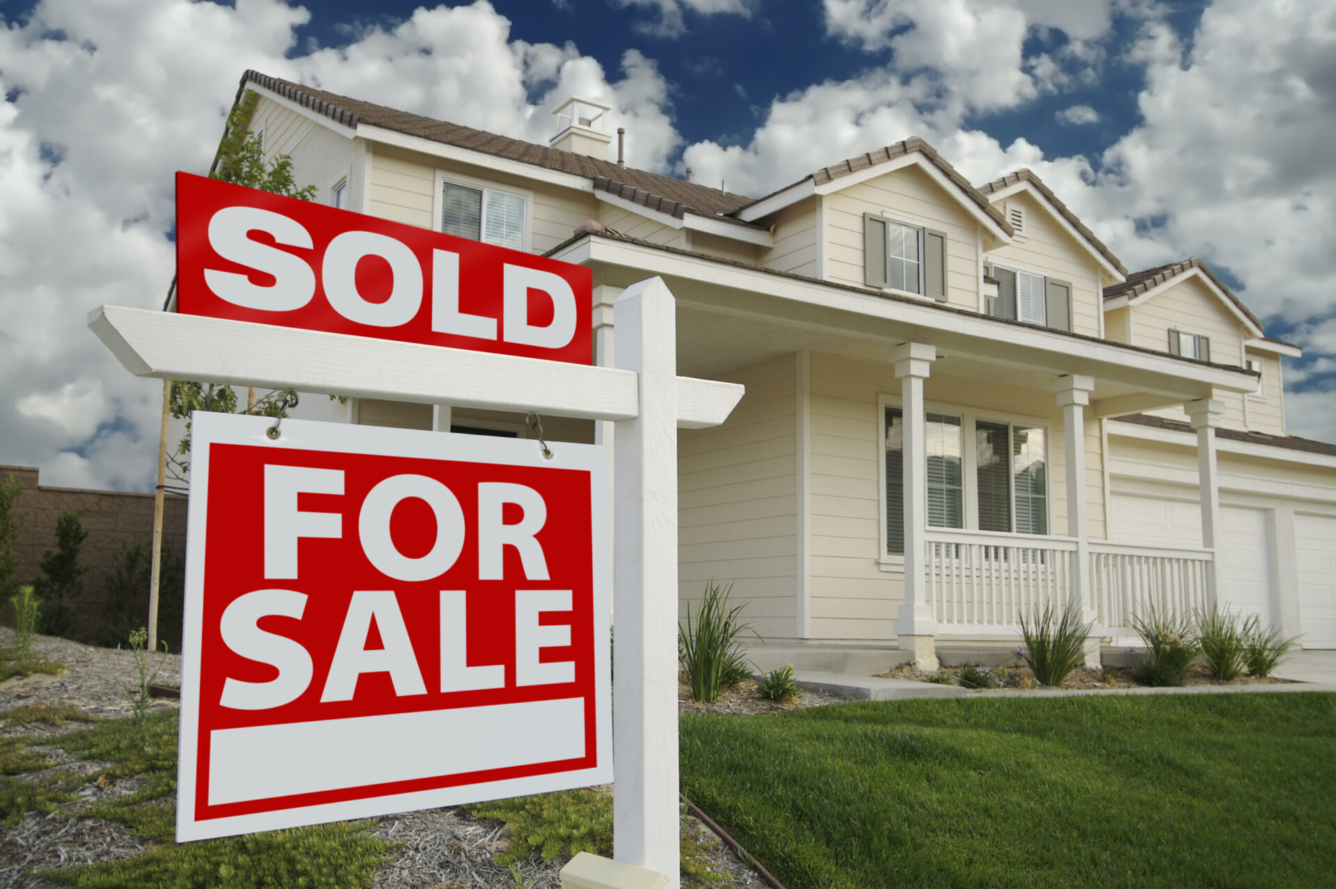 Pending Home Sales Rise, Breaking Six Month Spiral