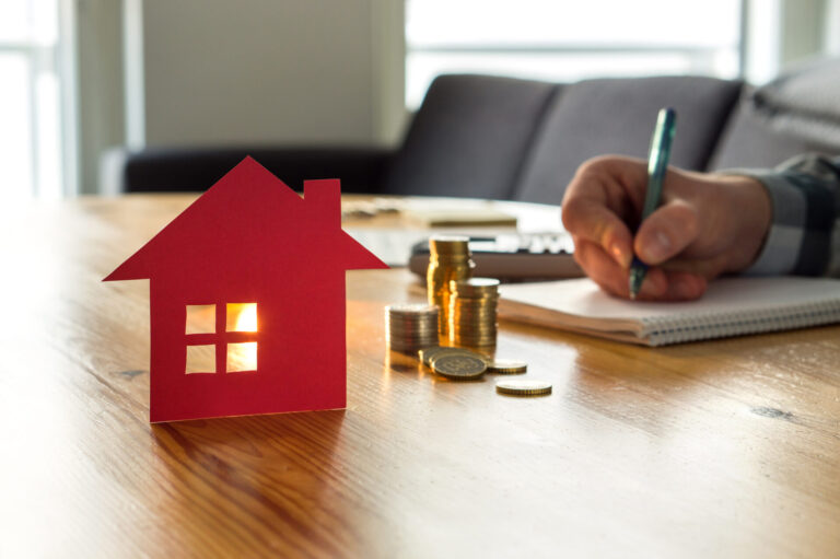 Applications Rise On Refi Strength, Purchases Wobble